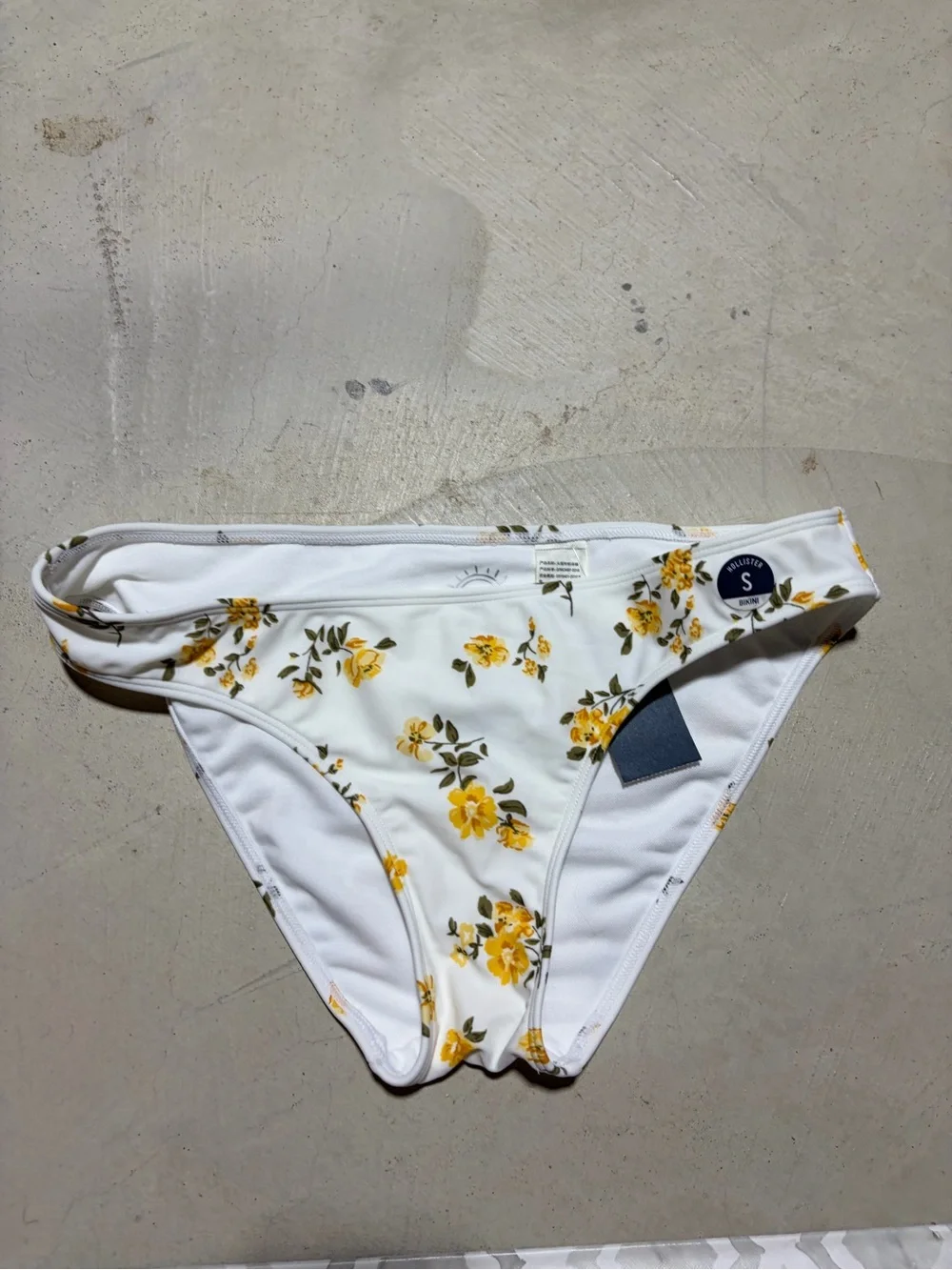 Hollister NWT Floral Print Bikini Bottoms White/Yellow small